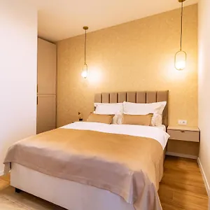 Apartment Luxury 2 Bedroom-2 Bathroom With Rooftop Terrace & Luxury App