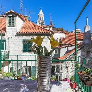 Apartment Luxury 2 Bedroom-2 Bathroom & App With Rooftop Terrace