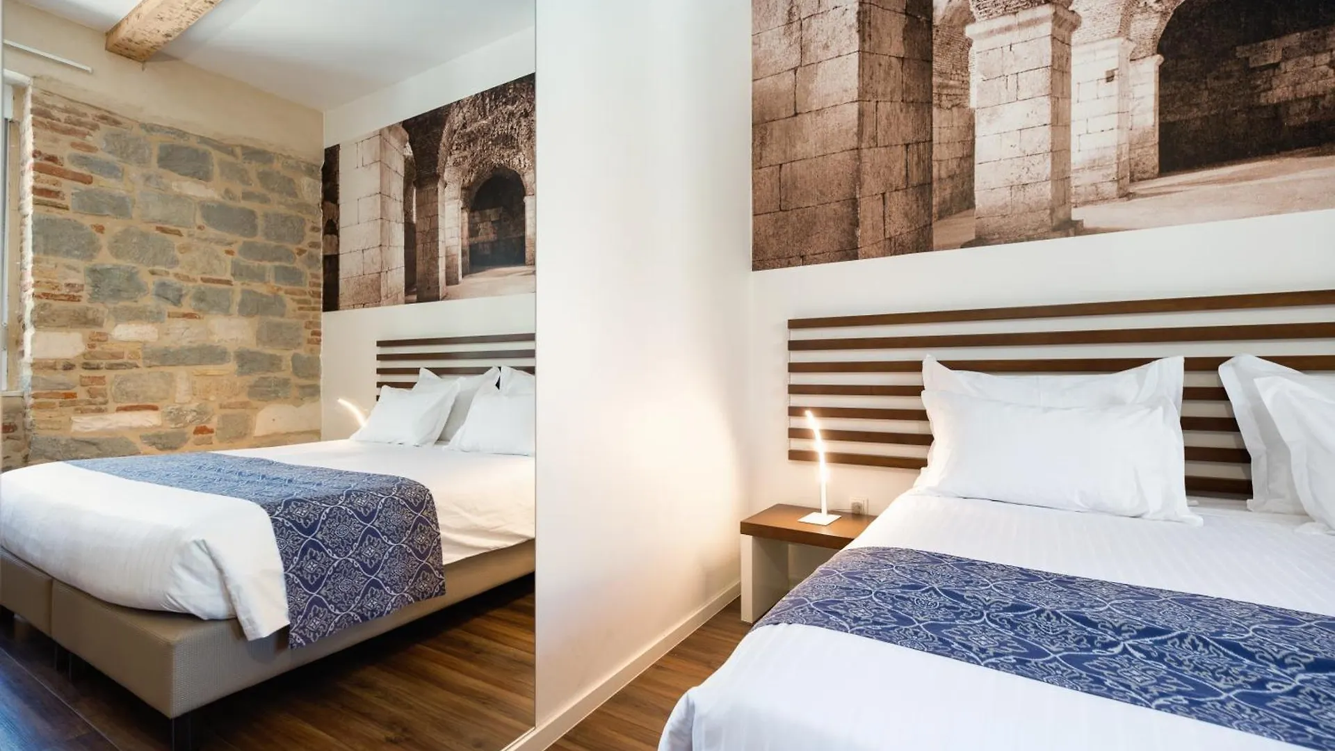 Azur Palace Luxury Rooms Split 4*,